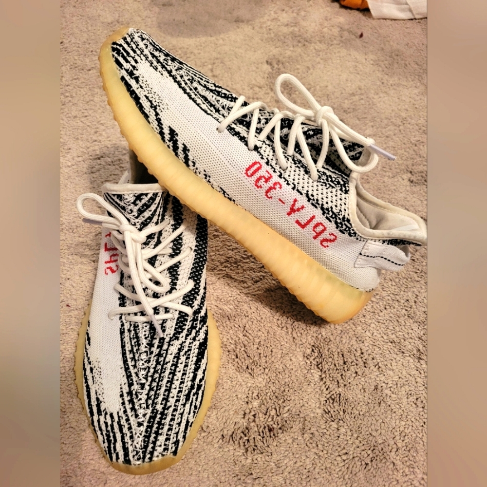 Adidas Yeezy Boost 350 V2 Zebra men's size 12.5 - Picture 5 of 7